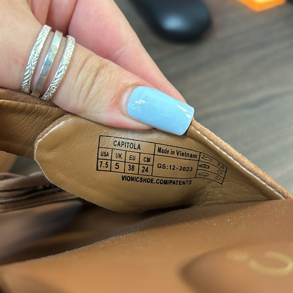 Vionic Brown Sandals - Picture 5 of 5